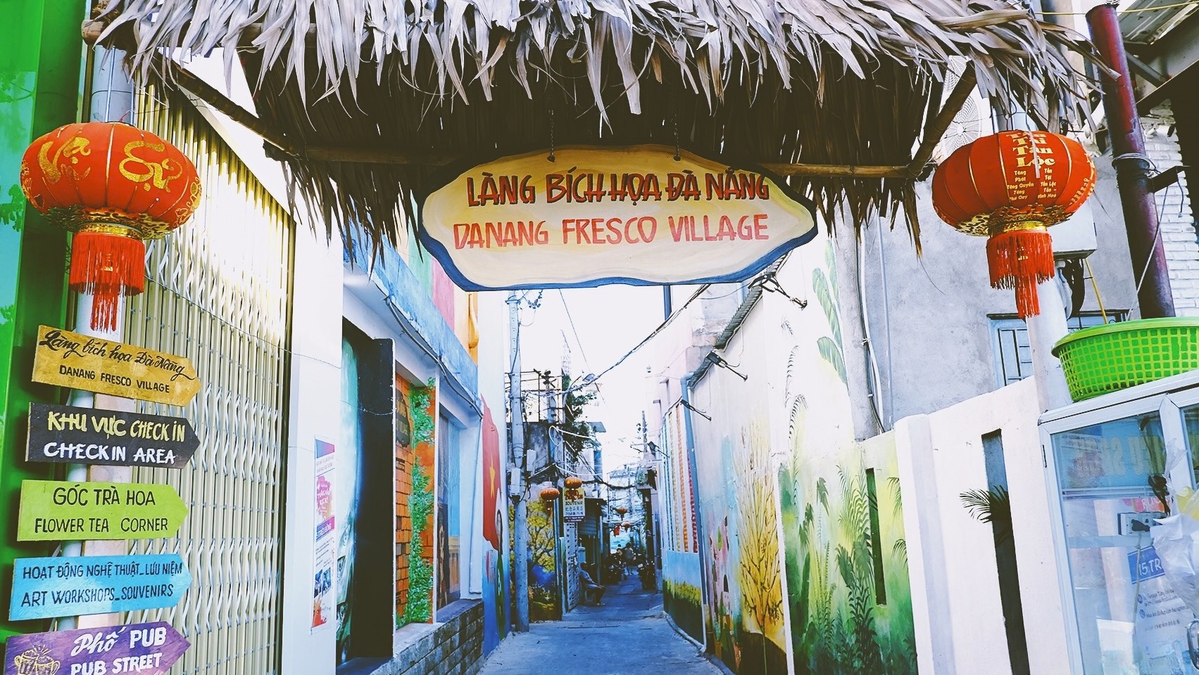 Làng Bích họa Đà Nẵng: Điểm check-in nghệ thuật giữa lòng thành phố biển
