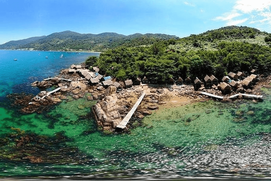 Bãi Đá Đen Đà Nẵng có gì hấp dẫn mà khiến nhiều du khách muốn quay lại?