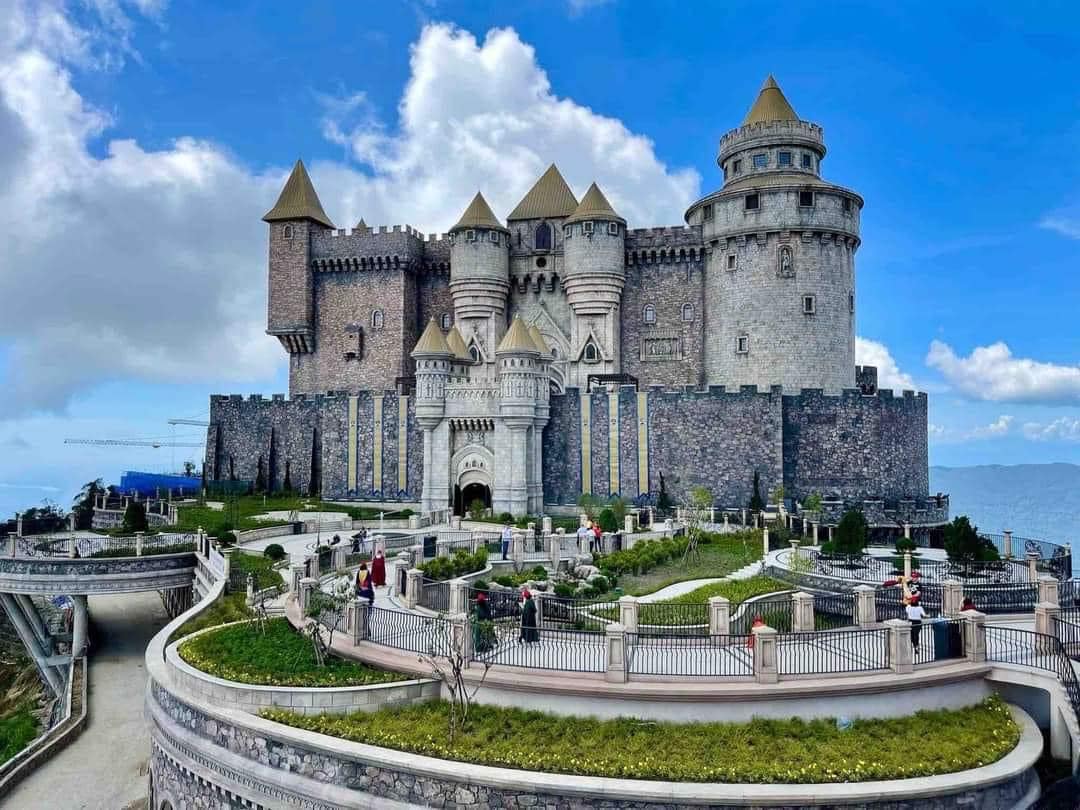 Cẩm nang du lịch Bà Nà Hills 2026: Giá vé, kinh nghiệm tham quan và những trải nghiệm đáng thử