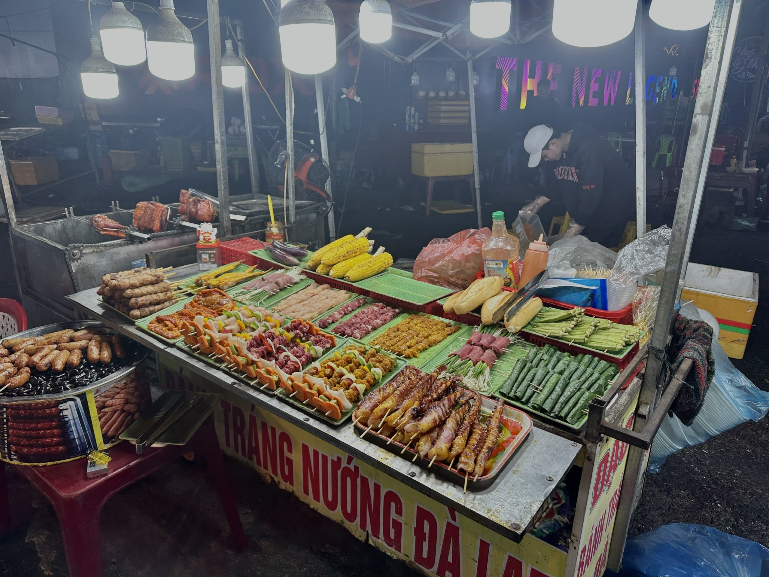 Chợ đêm Sơn Trà: Điểm hẹn sôi động về đêm giữa lòng thành phố biển Đà Nẵng