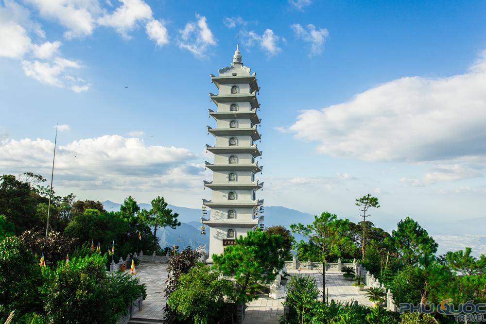 Đền Bà Chúa Thượng Ngàn có gì đặc biệt giữa mây núi Bà Nà Hills?