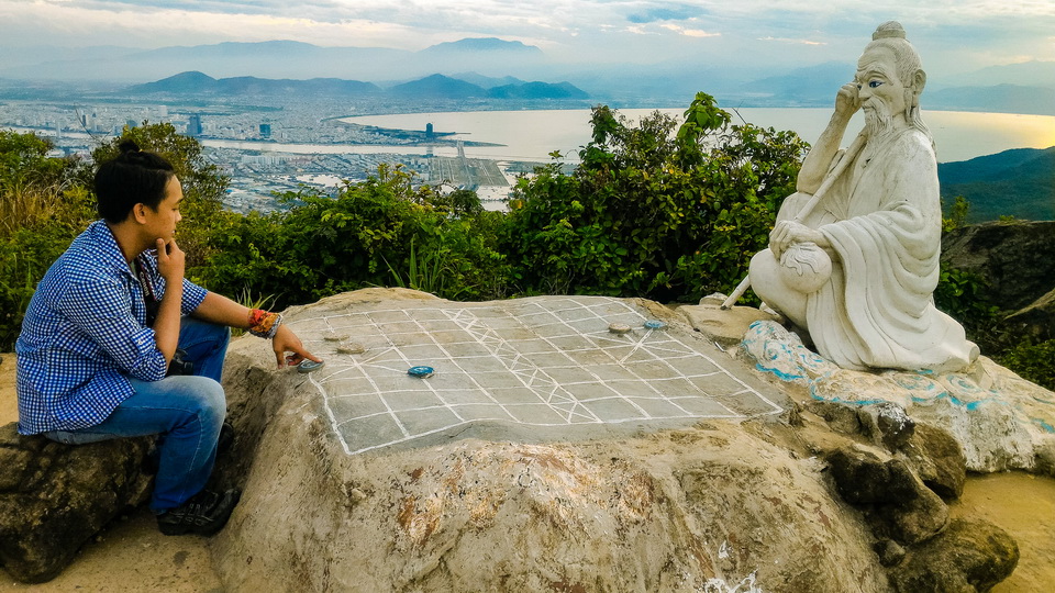 Đỉnh Bàn Cờ: Hành Trình Chinh Phục Nóc Nhà Sơn Trà Và Ngắm Trọn Đà Nẵng Từ Trên Cao