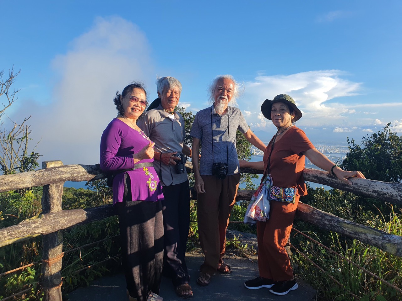 Đỉnh Bàn Cờ: Hành Trình Chinh Phục Nóc Nhà Sơn Trà Và Ngắm Trọn Đà Nẵng Từ Trên Cao