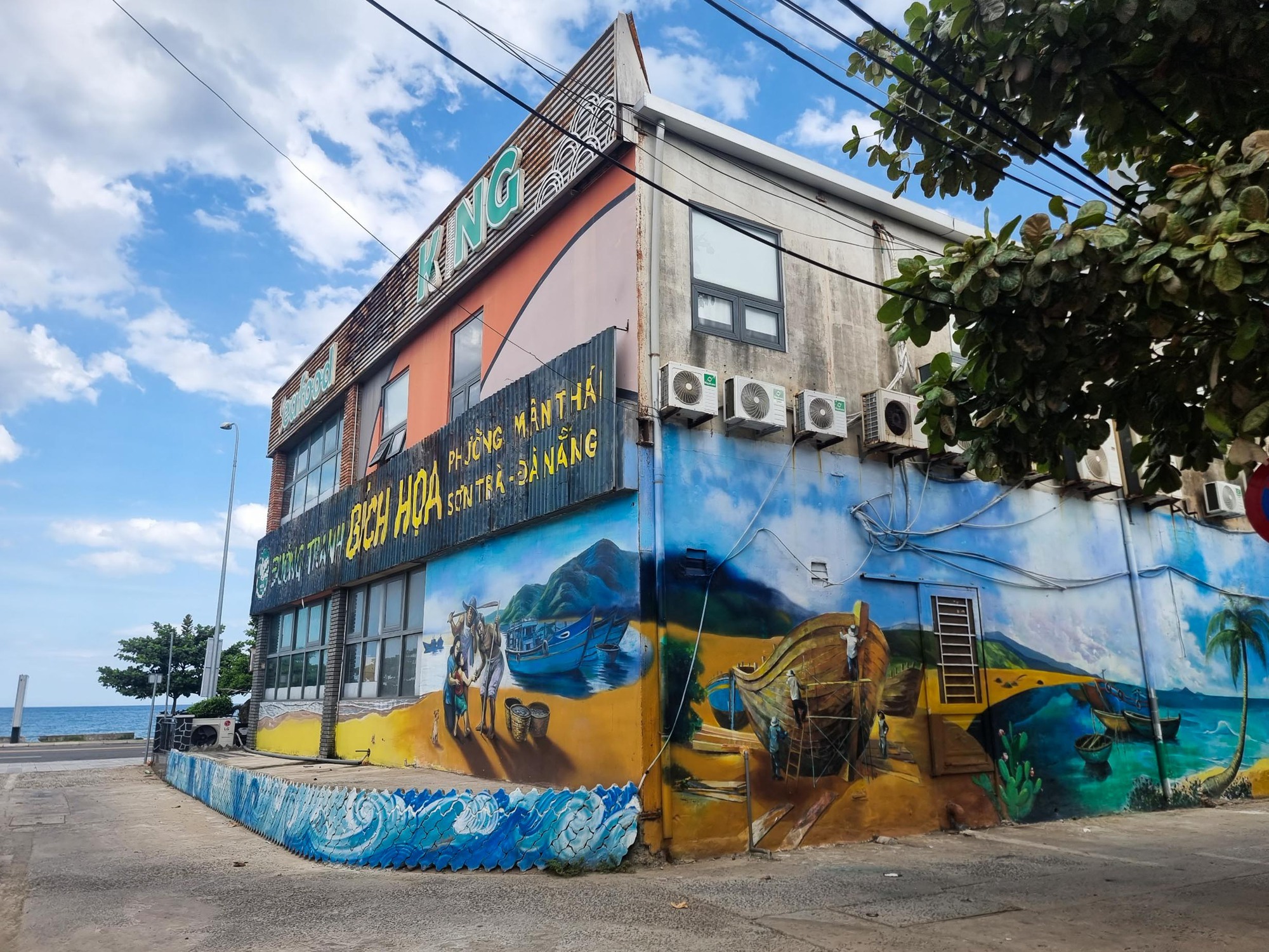 Làng Bích họa Đà Nẵng: Điểm check-in nghệ thuật giữa lòng thành phố biển