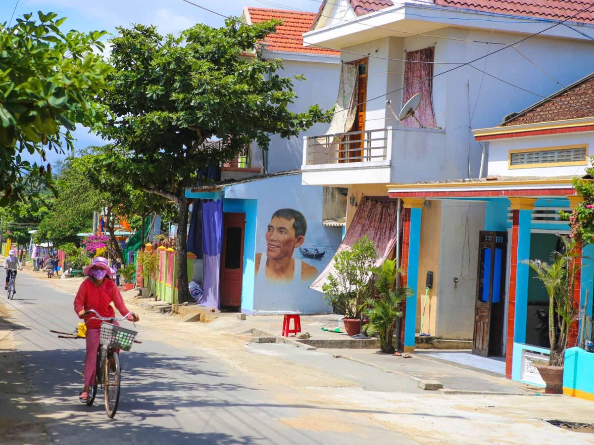 Làng Bích họa Đà Nẵng: Điểm check-in nghệ thuật giữa lòng thành phố biển