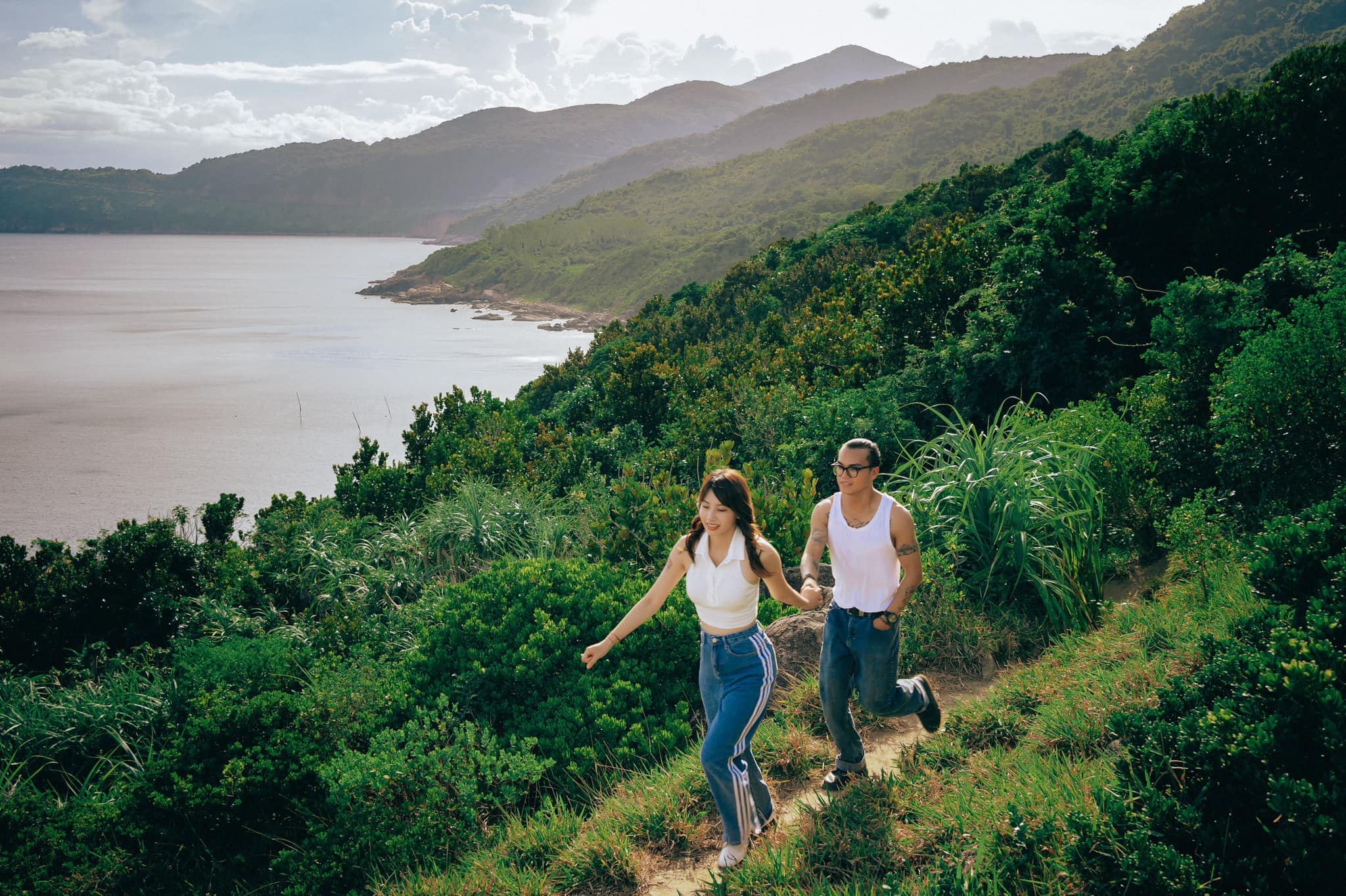 Mũi Nghê: Hành Trình Khám Phá Viên Ngọc Hoang Sơ Giữa Bán Đảo Sơn Trà