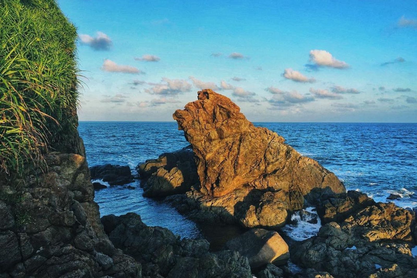 Mũi Nghê: Hành Trình Khám Phá Viên Ngọc Hoang Sơ Giữa Bán Đảo Sơn Trà