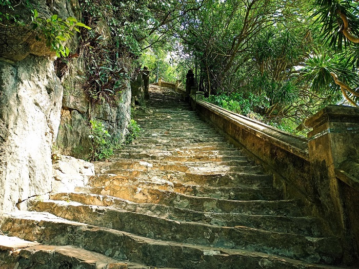 Ngọn Thủy Sơn có gì đặc biệt? Khám phá viên ngọc tâm linh giữa lòng Ngũ Hành Sơn Đà Nẵng