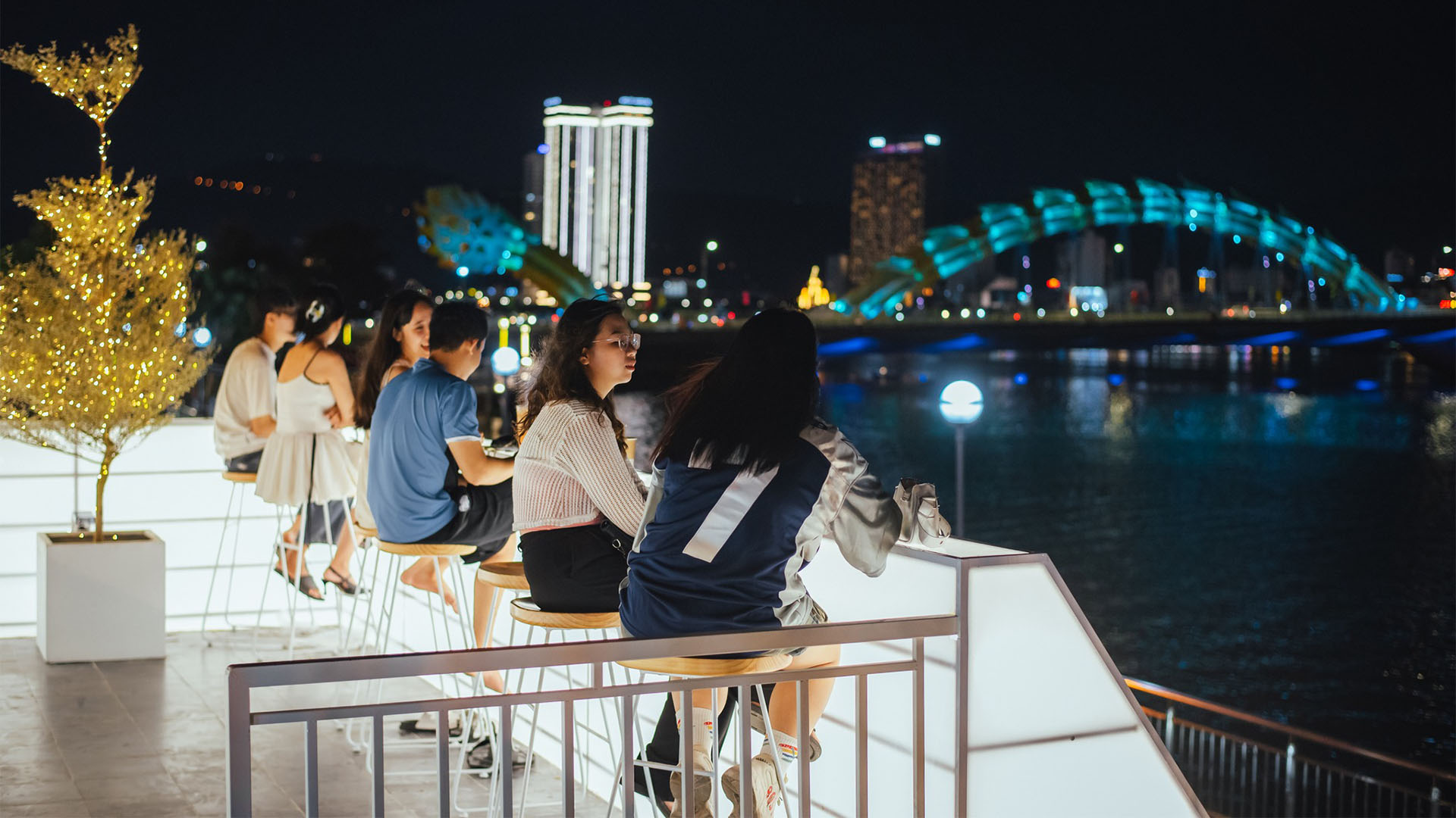 Phố đi bộ Bạch Đằng Đà Nẵng có đáng để trải nghiệm khi khám phá thành phố về đêm?