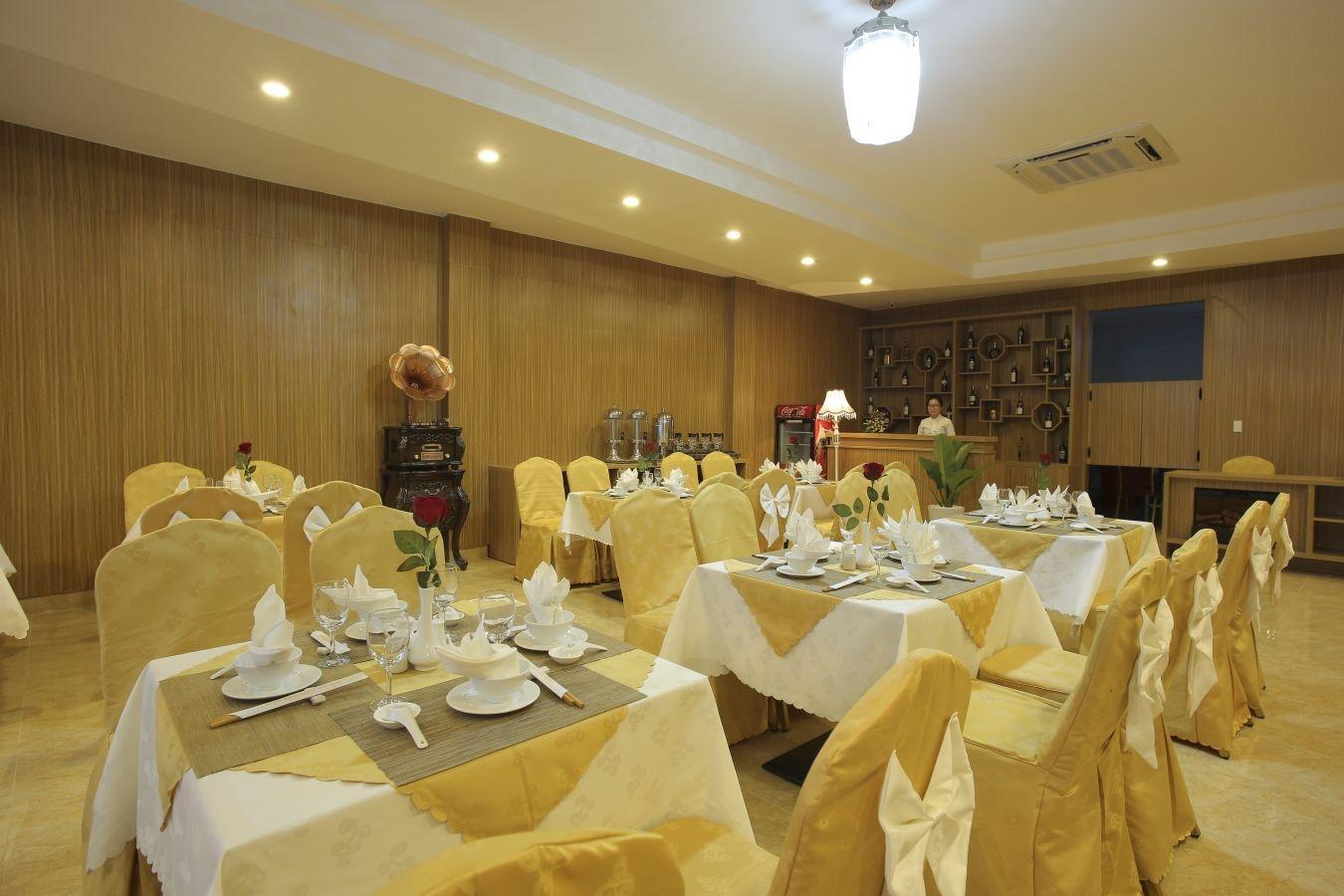 Review Khách sạn Red Palace Đà Nẵng: Trải Nghiệm Lưu Trú Tiện Nghi Giữa Trung Tâm Thành Phố