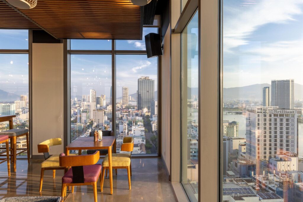 Review Wink Hotel Danang Centre: Trải Nghiệm Khách Sạn Hiện Đại Giữa Trung Tâm Thành Phố Đà Nẵng