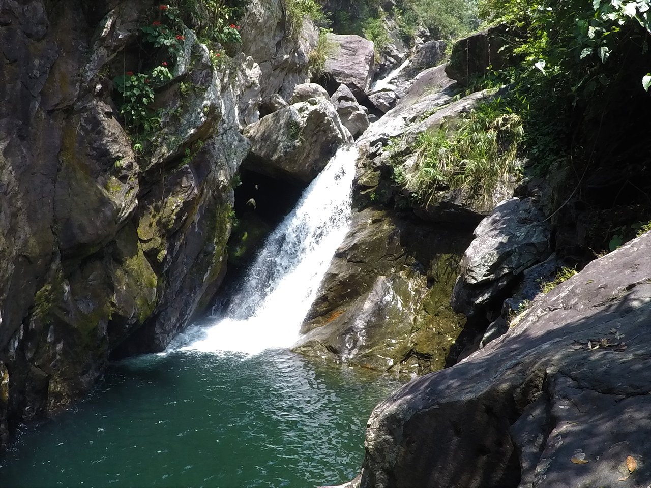 Thung lũng Khe Răm: Ốc đảo xanh mát giữa núi rừng Đà Nẵng dành cho người yêu thiên nhiên