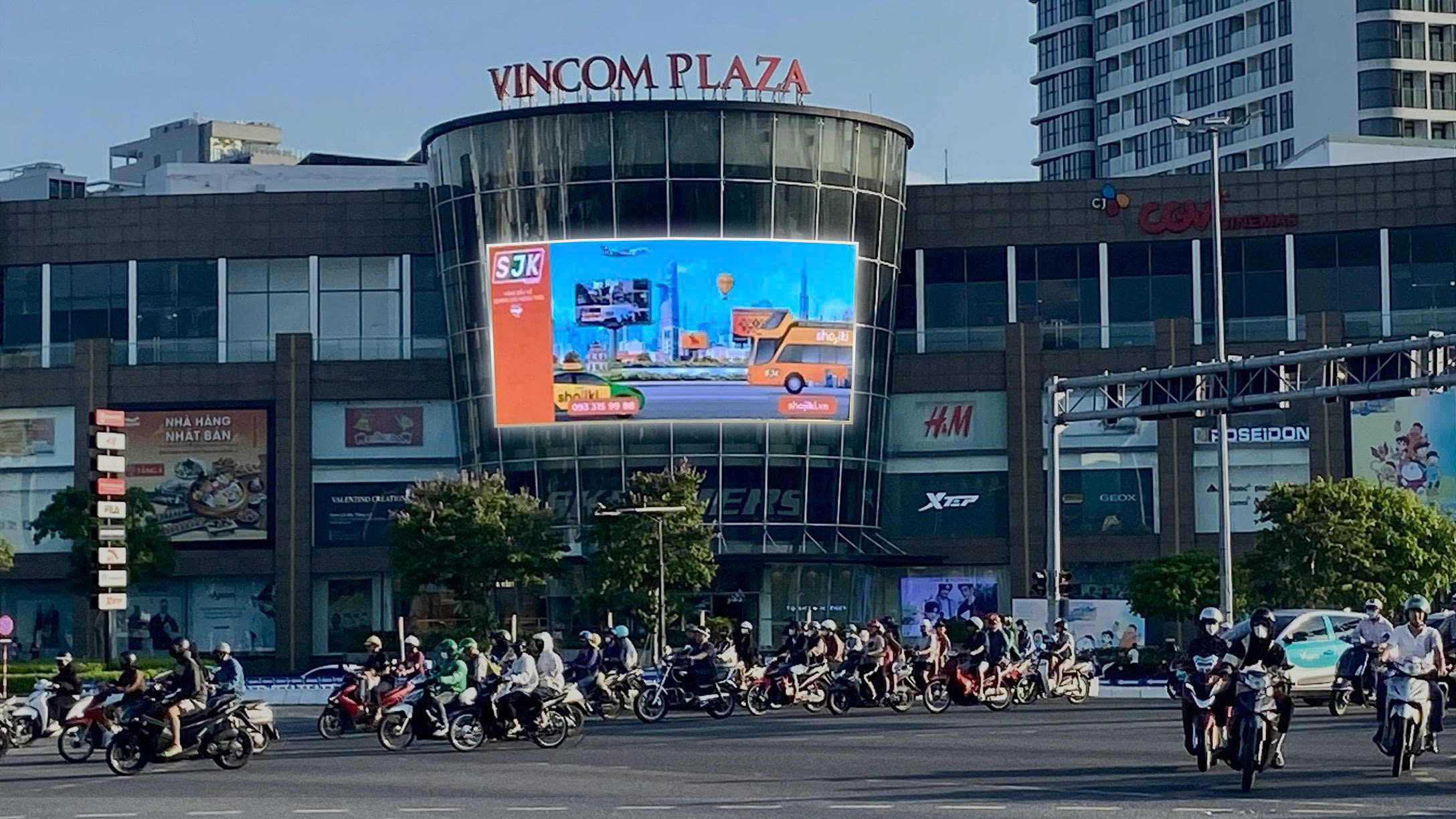 Vincom Plaza Đà Nẵng có gì thú vị? Khám phá thiên đường mua sắm và giải trí giữa lòng thành phố biển